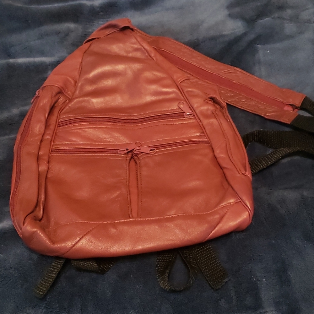 Leather maroon shimmery knapsack